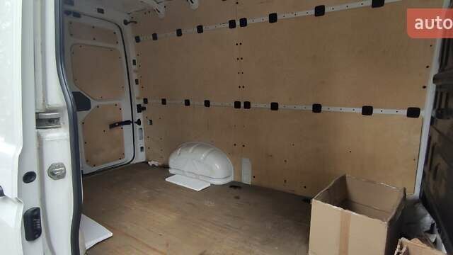 Белый Фольксваген Крафтер, объемом двигателя 1.97 л и пробегом 282 тыс. км за 19500 $, фото 17 на Automoto.ua