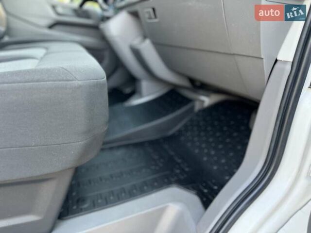 Белый Фольксваген Крафтер, объемом двигателя 1.97 л и пробегом 172 тыс. км за 26500 $, фото 67 на Automoto.ua