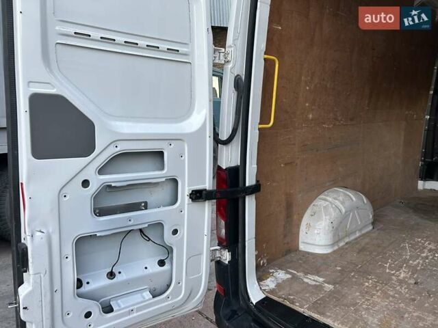 Білий Фольксваген Крафтєр, об'ємом двигуна 1.97 л та пробігом 121 тис. км за 20500 $, фото 28 на Automoto.ua