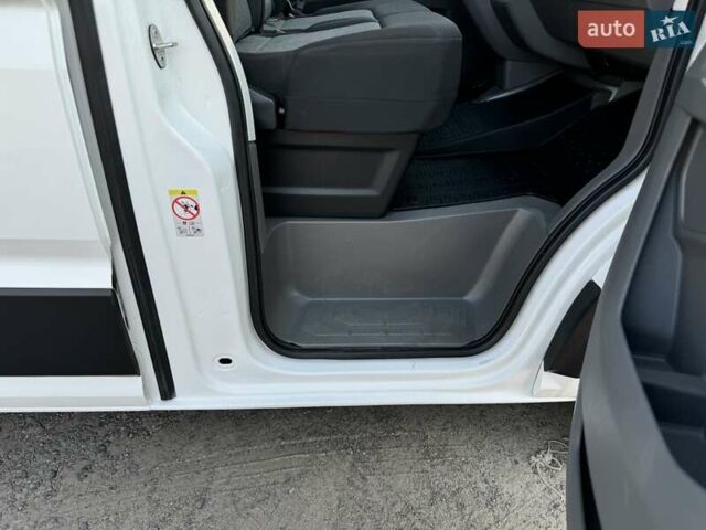 Белый Фольксваген Крафтер, объемом двигателя 1.97 л и пробегом 172 тыс. км за 26500 $, фото 66 на Automoto.ua