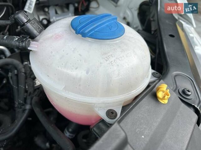 Белый Фольксваген Крафтер, объемом двигателя 1.97 л и пробегом 121 тыс. км за 21500 $, фото 30 на Automoto.ua