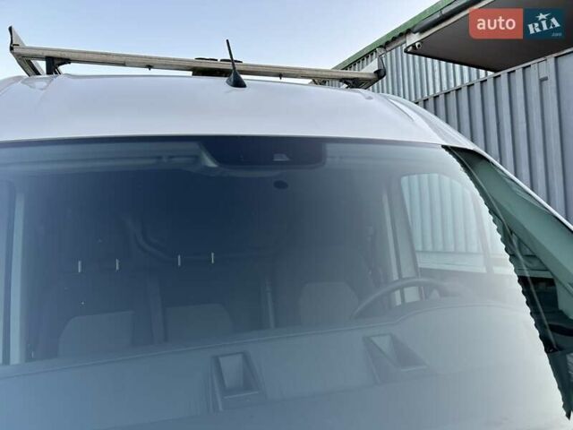 Белый Фольксваген Крафтер, объемом двигателя 1.97 л и пробегом 121 тыс. км за 21500 $, фото 7 на Automoto.ua