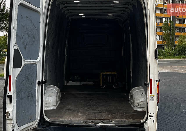 Белый Фольксваген Крафтер, объемом двигателя 1.97 л и пробегом 306 тыс. км за 22000 $, фото 26 на Automoto.ua