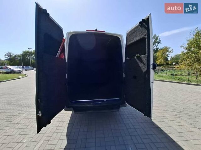 Белый Фольксваген Крафтер, объемом двигателя 1.97 л и пробегом 230 тыс. км за 34900 $, фото 33 на Automoto.ua