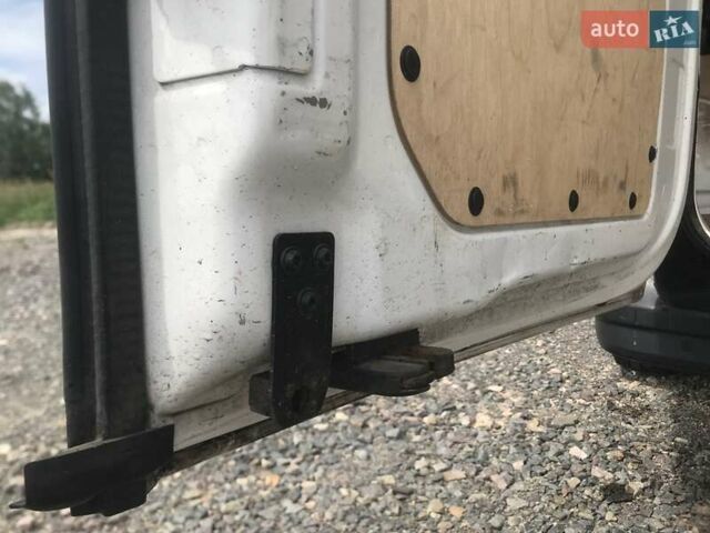 Білий Фольксваген Крафтєр, об'ємом двигуна 2 л та пробігом 290 тис. км за 20500 $, фото 19 на Automoto.ua