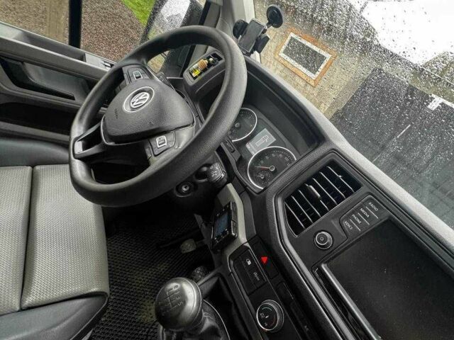 Белый Фольксваген Крафтер, объемом двигателя 2 л и пробегом 310 тыс. км за 23000 $, фото 1 на Automoto.ua