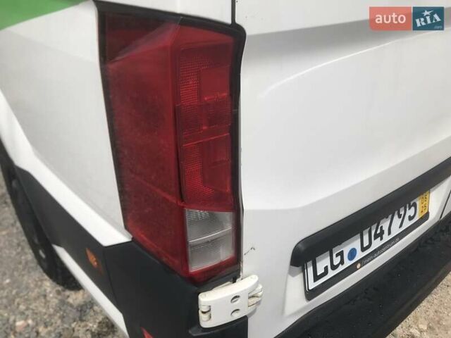 Білий Фольксваген Крафтєр, об'ємом двигуна 2 л та пробігом 290 тис. км за 20500 $, фото 13 на Automoto.ua