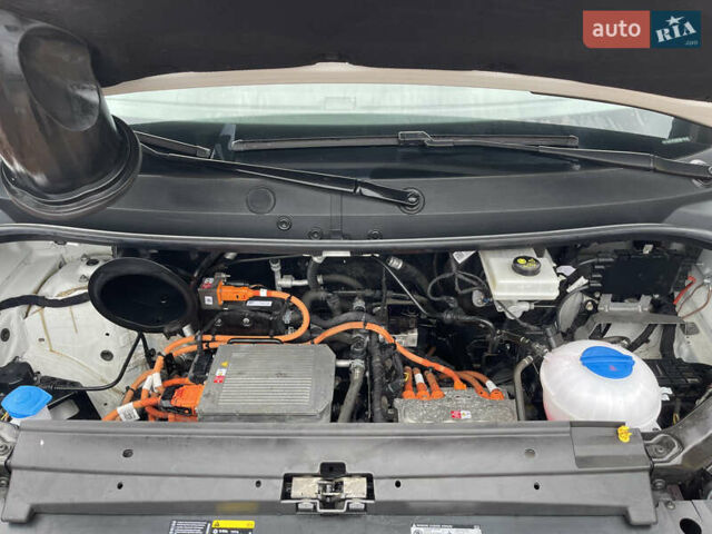 Фольксваген Крафтер 2019 в Житомире на Automoto.ua Белый Фольксваген Крафтер, объемом двигателя 0 л и пробегом 100 тыс. км за 18700 $, фото 6 на Automoto.ua