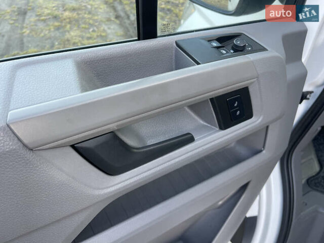 Белый Фольксваген Крафтер, объемом двигателя 1.97 л и пробегом 232 тыс. км за 23226 $, фото 65 на Automoto.ua