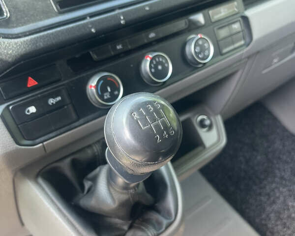 Белый Фольксваген Крафтер, объемом двигателя 1.97 л и пробегом 232 тыс. км за 23226 $, фото 20 на Automoto.ua