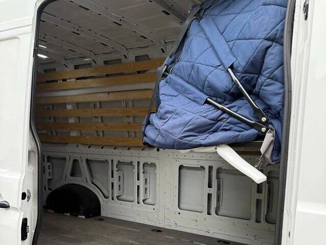 Білий Фольксваген Крафтєр, об'ємом двигуна 2 л та пробігом 495 тис. км за 23200 $, фото 10 на Automoto.ua