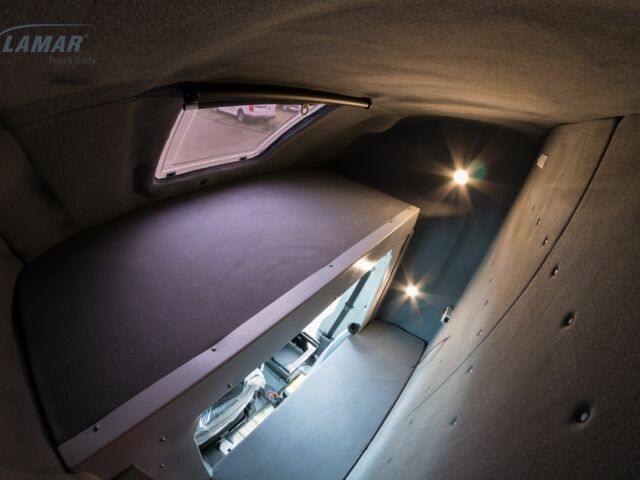 Білий Фольксваген Крафтєр, об'ємом двигуна 2 л та пробігом 527 тис. км за 25215 $, фото 9 на Automoto.ua