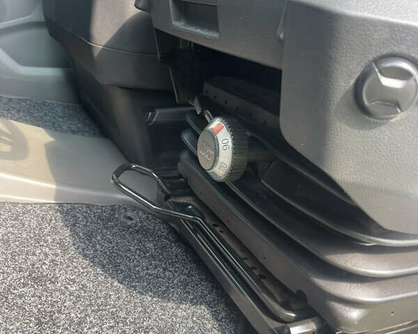 Белый Фольксваген Крафтер, объемом двигателя 1.97 л и пробегом 232 тыс. км за 23226 $, фото 15 на Automoto.ua