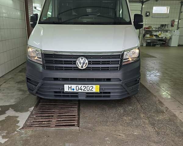 Белый Фольксваген Крафтер, объемом двигателя 2 л и пробегом 230 тыс. км за 23800 $, фото 1 на Automoto.ua