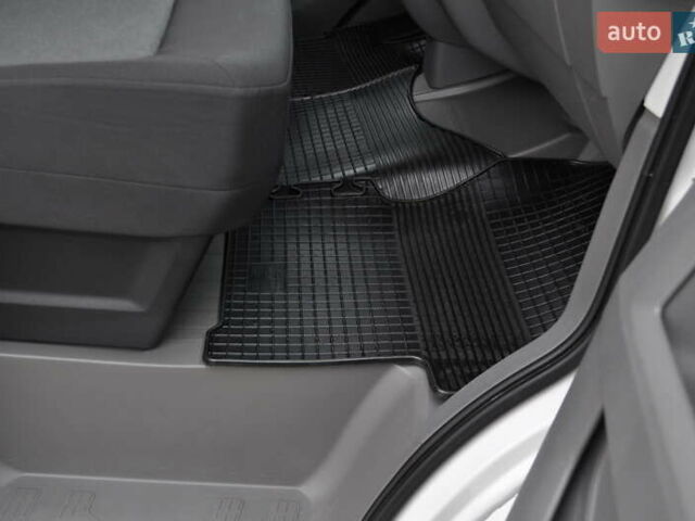 Фольксваген Крафтєр 2021 у Києві на Automoto.ua Білий Фольксваген Крафтєр, об'ємом двигуна 1.97 л та пробігом 197 тис. км за 26500 $, фото 44 на Automoto.ua