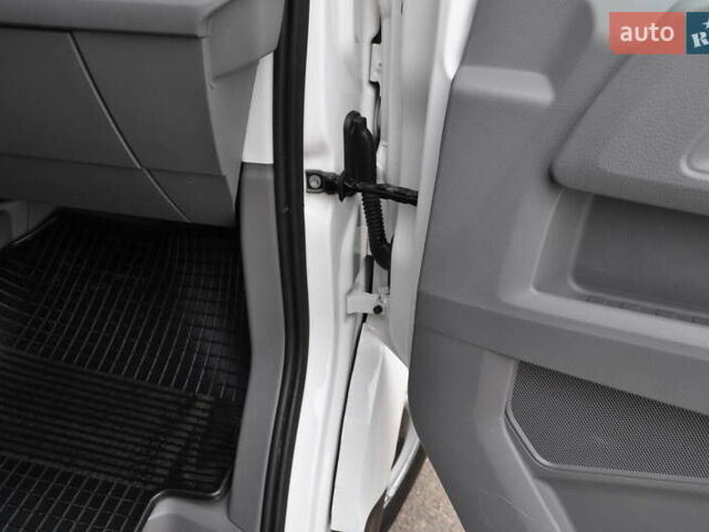 Фольксваген Крафтєр 2021 у Києві на Automoto.ua Білий Фольксваген Крафтєр, об'ємом двигуна 1.97 л та пробігом 197 тис. км за 26500 $, фото 52 на Automoto.ua