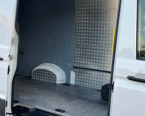 Фольксваген Крафтер 2021 в Луцке на Automoto.ua Белый Фольксваген Крафтер, объемом двигателя 2 л и пробегом 174 тыс. км за 23950 $, фото 38 на Automoto.ua