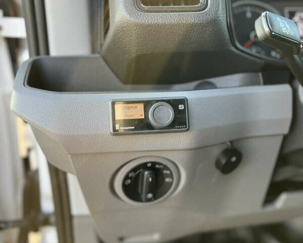 Білий Фольксваген Крафтєр, об'ємом двигуна 1.97 л та пробігом 174 тис. км за 24300 $, фото 33 на Automoto.ua