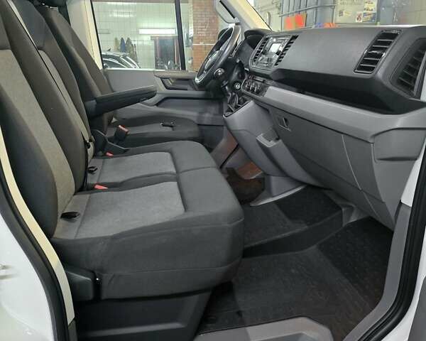 Белый Фольксваген Крафтер, объемом двигателя 2 л и пробегом 230 тыс. км за 23800 $, фото 10 на Automoto.ua