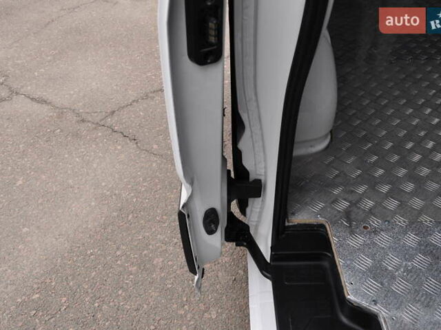 Фольксваген Крафтєр 2021 у Києві на Automoto.ua Білий Фольксваген Крафтєр, об'ємом двигуна 1.97 л та пробігом 197 тис. км за 26500 $, фото 35 на Automoto.ua