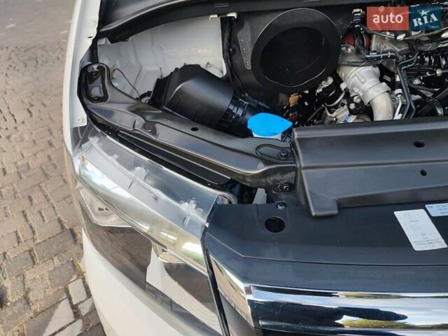 Білий Фольксваген Крафтєр, об'ємом двигуна 2 л та пробігом 201 тис. км за 25900 $, фото 110 на Automoto.ua