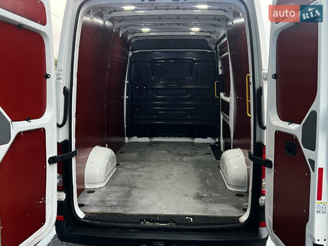 Білий Фольксваген Крафтєр, об'ємом двигуна 2 л та пробігом 125 тис. км за 24800 $, фото 18 на Automoto.ua