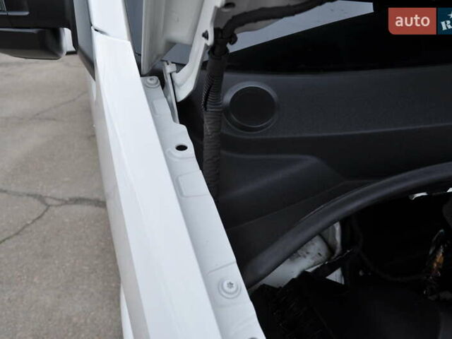 Фольксваген Крафтєр 2021 у Києві на Automoto.ua Білий Фольксваген Крафтєр, об'ємом двигуна 1.97 л та пробігом 197 тис. км за 26500 $, фото 82 на Automoto.ua