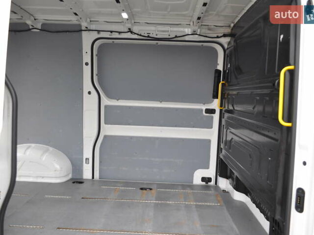 Фольксваген Крафтєр 2021 у Києві на Automoto.ua Білий Фольксваген Крафтєр, об'ємом двигуна 2 л та пробігом 129 тис. км за 28000 $, фото 26 на Automoto.ua