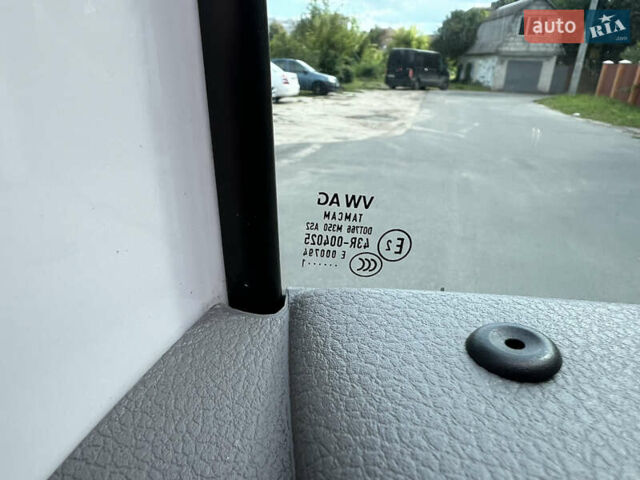 Білий Фольксваген Крафтєр, об'ємом двигуна 2 л та пробігом 221 тис. км за 26555 $, фото 9 на Automoto.ua