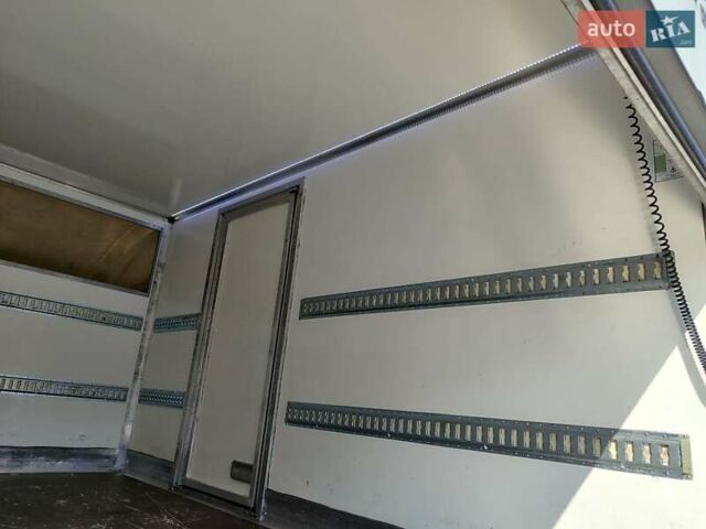 Білий Фольксваген Крафтєр, об'ємом двигуна 2 л та пробігом 180 тис. км за 29500 $, фото 28 на Automoto.ua
