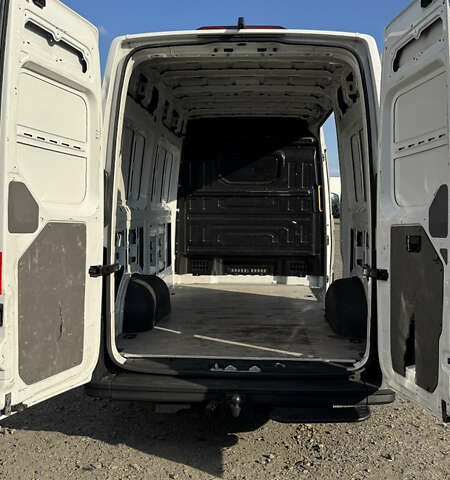 Белый Фольксваген Крафтер, объемом двигателя 1.97 л и пробегом 268 тыс. км за 18700 $, фото 9 на Automoto.ua