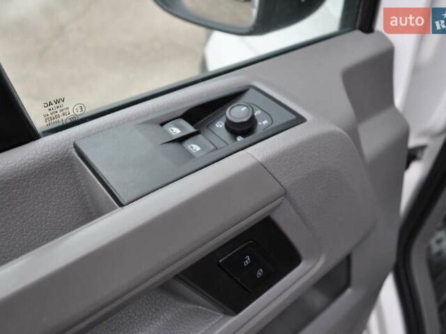 Фольксваген Крафтєр 2021 у Києві на Automoto.ua Білий Фольксваген Крафтєр, об'ємом двигуна 2 л та пробігом 129 тис. км за 28000 $, фото 49 на Automoto.ua