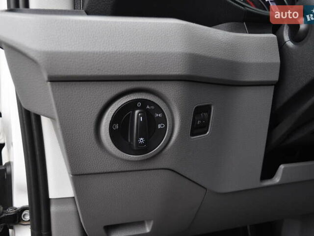 Фольксваген Крафтєр 2021 у Києві на Automoto.ua Білий Фольксваген Крафтєр, об'ємом двигуна 2 л та пробігом 129 тис. км за 28000 $, фото 46 на Automoto.ua