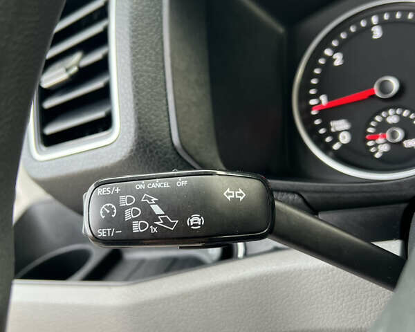 Білий Фольксваген Крафтєр, об'ємом двигуна 1.97 л та пробігом 203 тис. км за 25500 $, фото 26 на Automoto.ua