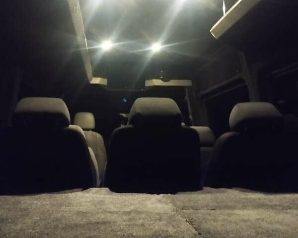 Білий Фольксваген Крафтєр, об'ємом двигуна 2.46 л та пробігом 470 тис. км за 10299 $, фото 2 на Automoto.ua