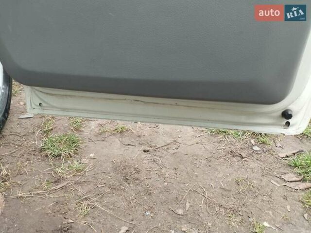 Білий Фольксваген Крафтєр, об'ємом двигуна 2.46 л та пробігом 470 тис. км за 10299 $, фото 23 на Automoto.ua