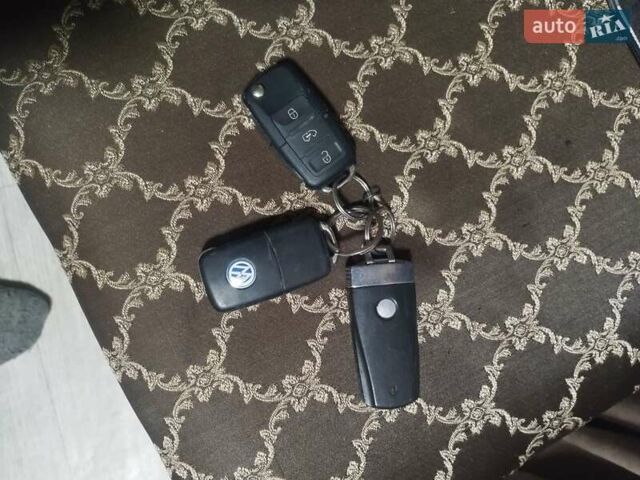 Білий Фольксваген Крафтєр, об'ємом двигуна 2.46 л та пробігом 470 тис. км за 10299 $, фото 4 на Automoto.ua