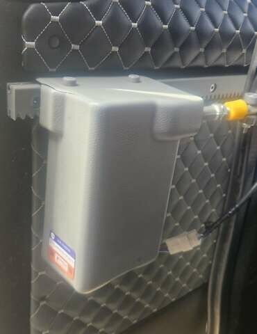 Белый Фольксваген Крафтер, объемом двигателя 2.46 л и пробегом 170 тыс. км за 13700 $, фото 13 на Automoto.ua