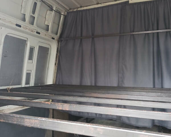 Білий Фольксваген Крафтєр, об'ємом двигуна 2.46 л та пробігом 235 тис. км за 11500 $, фото 15 на Automoto.ua