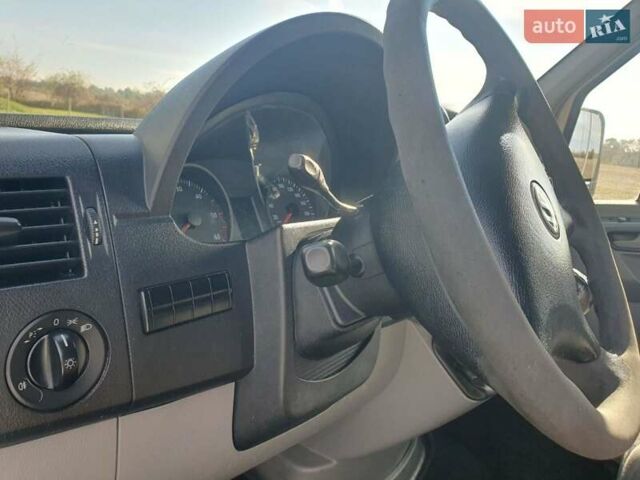 Білий Фольксваген Крафтєр, об'ємом двигуна 2.5 л та пробігом 470 тис. км за 8600 $, фото 3 на Automoto.ua