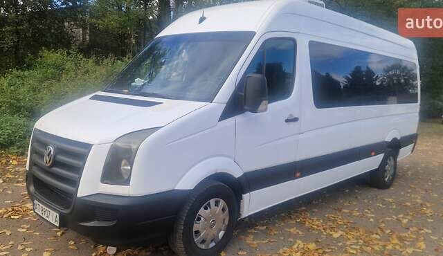 Белый Фольксваген Крафтер, объемом двигателя 2.46 л и пробегом 170 тыс. км за 13700 $, фото 2 на Automoto.ua