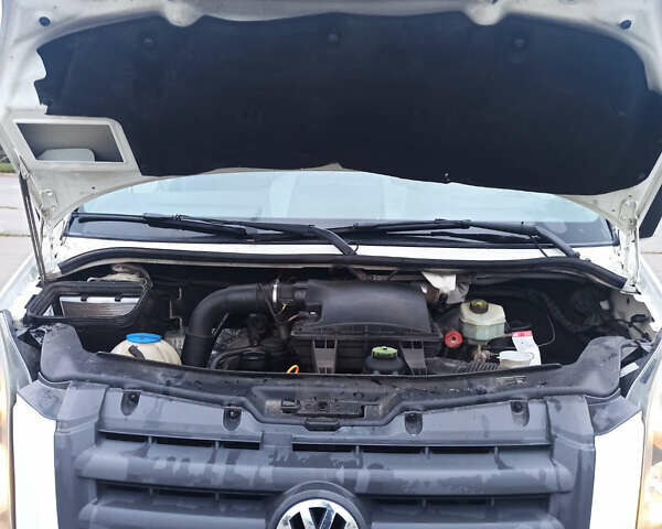 Білий Фольксваген Крафтєр, об'ємом двигуна 2.46 л та пробігом 235 тис. км за 11500 $, фото 12 на Automoto.ua