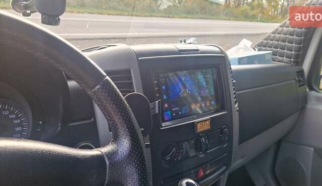 Белый Фольксваген Крафтер, объемом двигателя 2.46 л и пробегом 170 тыс. км за 13700 $, фото 19 на Automoto.ua