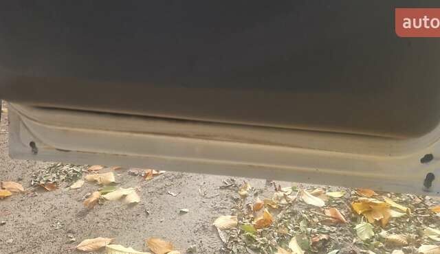 Белый Фольксваген Крафтер, объемом двигателя 2.46 л и пробегом 170 тыс. км за 13700 $, фото 9 на Automoto.ua