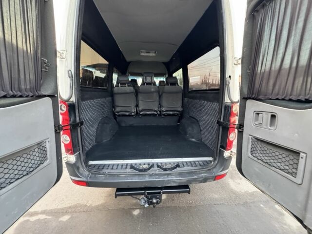 Белый Фольксваген Крафтер, объемом двигателя 2.5 л и пробегом 350 тыс. км за 9200 $, фото 20 на Automoto.ua