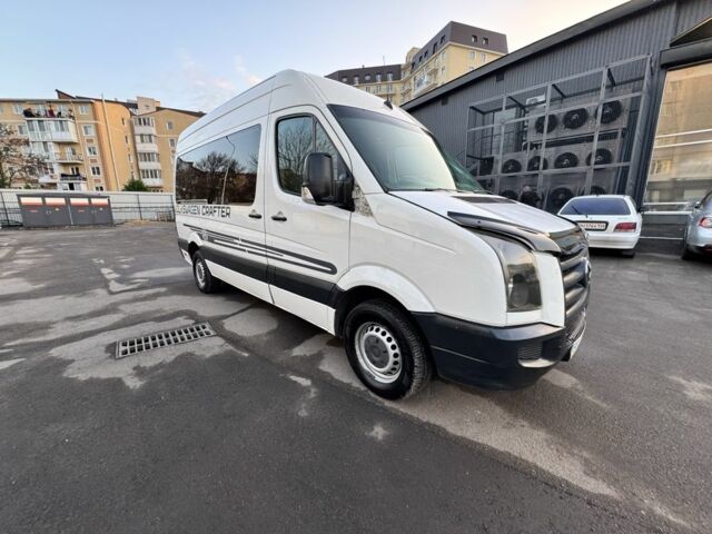 Белый Фольксваген Крафтер, объемом двигателя 2.5 л и пробегом 350 тыс. км за 9200 $, фото 1 на Automoto.ua