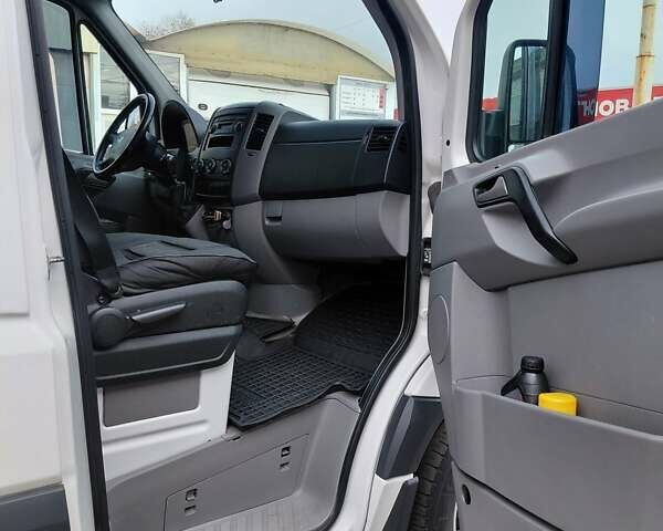 Білий Фольксваген Крафтєр, об'ємом двигуна 1.97 л та пробігом 346 тис. км за 21300 $, фото 2 на Automoto.ua