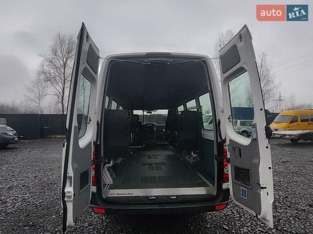 Белый Фольксваген Крафтер, объемом двигателя 20 л и пробегом 350 тыс. км за 17200 $, фото 8 на Automoto.ua