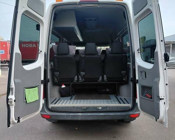 Белый Фольксваген Крафтер, объемом двигателя 1.97 л и пробегом 346 тыс. км за 21300 $, фото 14 на Automoto.ua