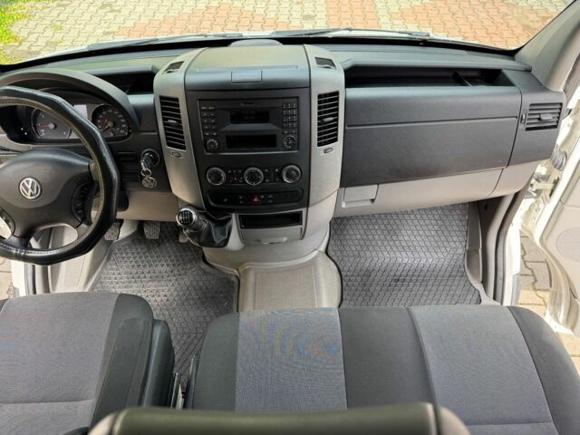 Белый Фольксваген Крафтер, объемом двигателя 2 л и пробегом 229 тыс. км за 9800 $, фото 12 на Automoto.ua